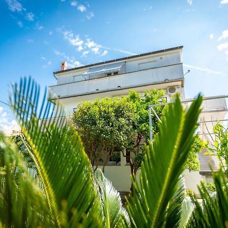 Apartmani Centar Palit Экстерьер фото