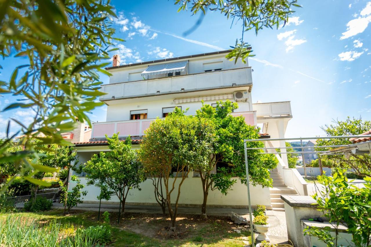 Apartmani Centar Palit Экстерьер фото