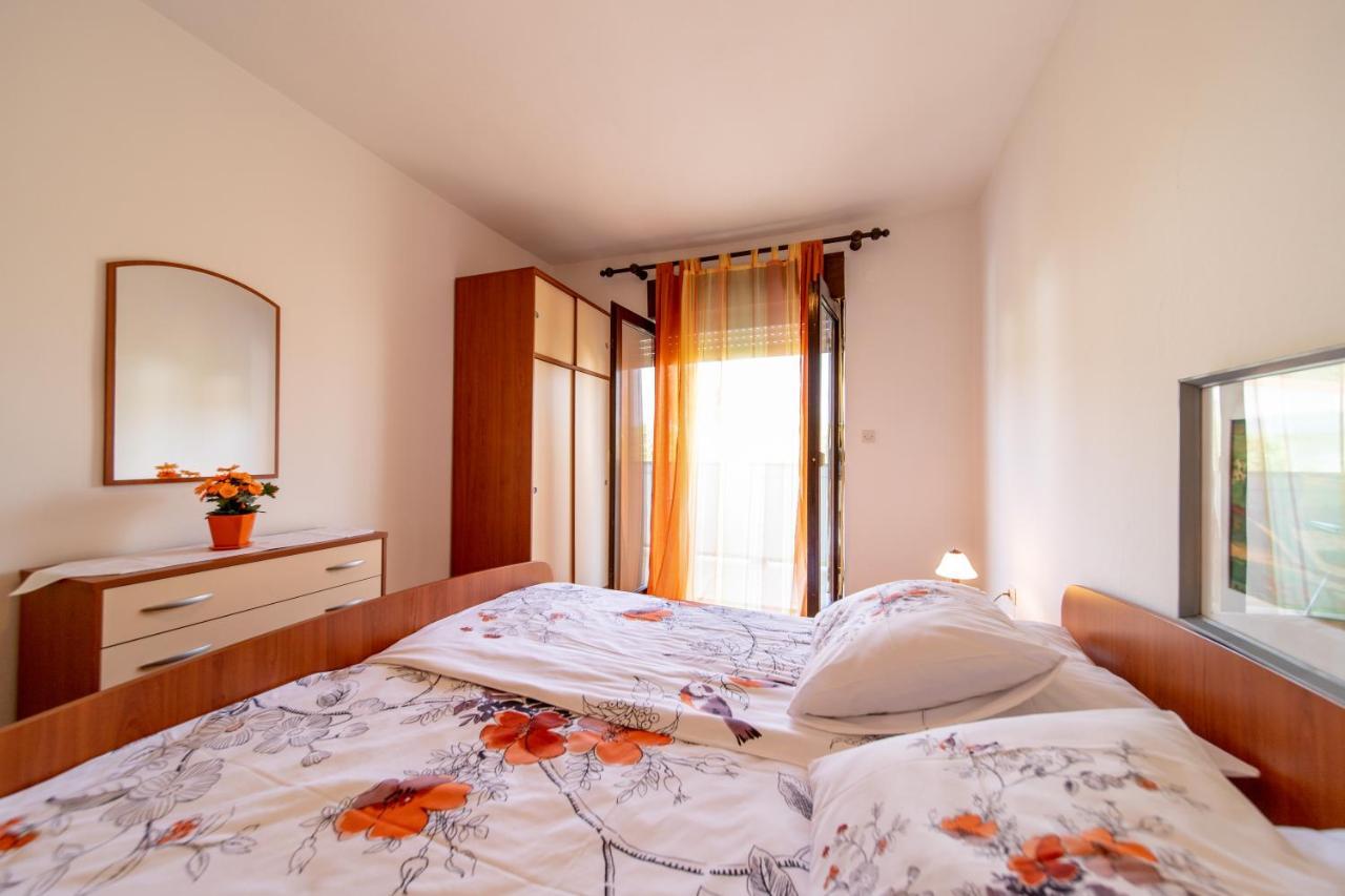 Apartmani Centar Palit Экстерьер фото