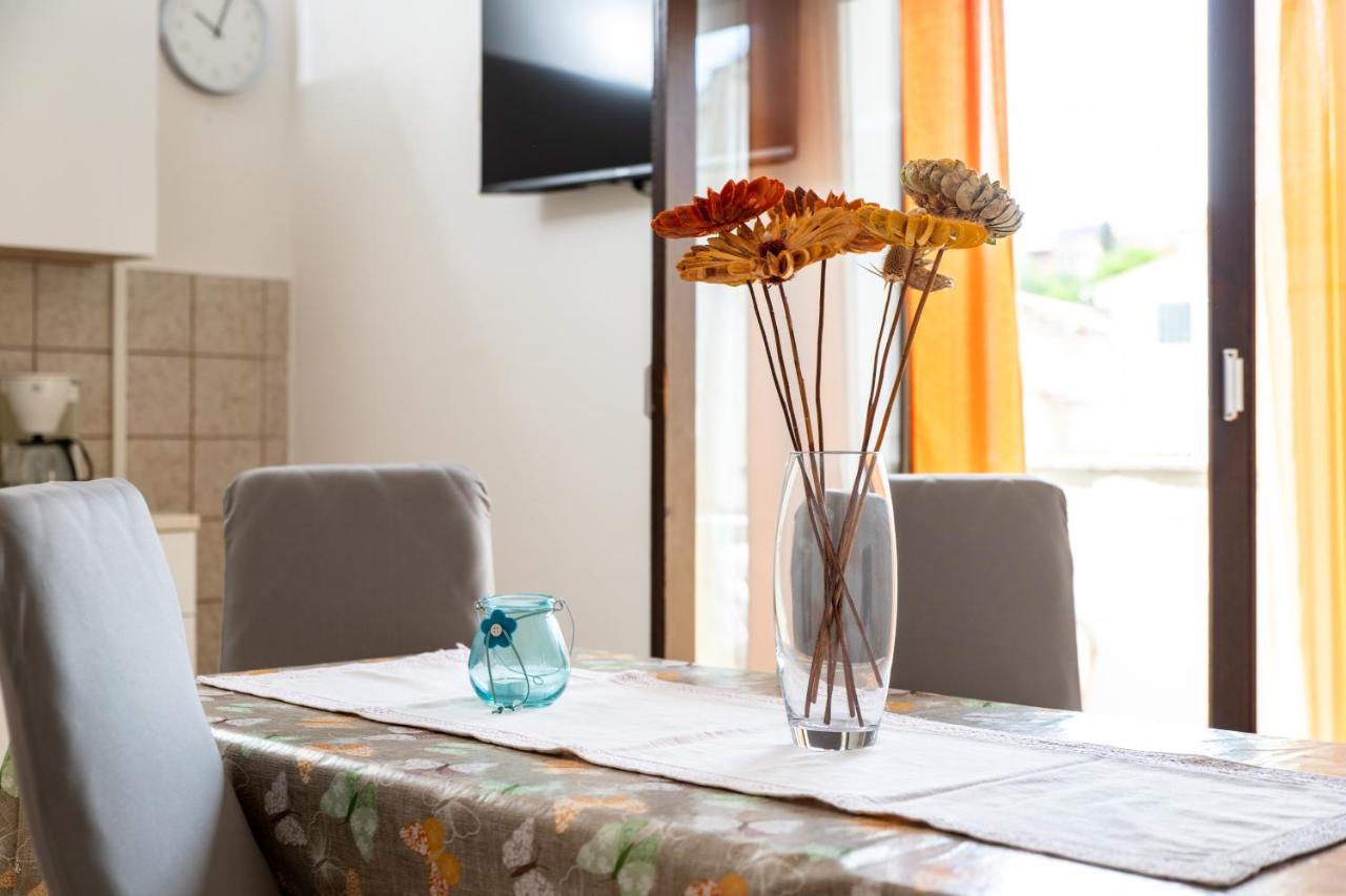 Apartmani Centar Palit Экстерьер фото