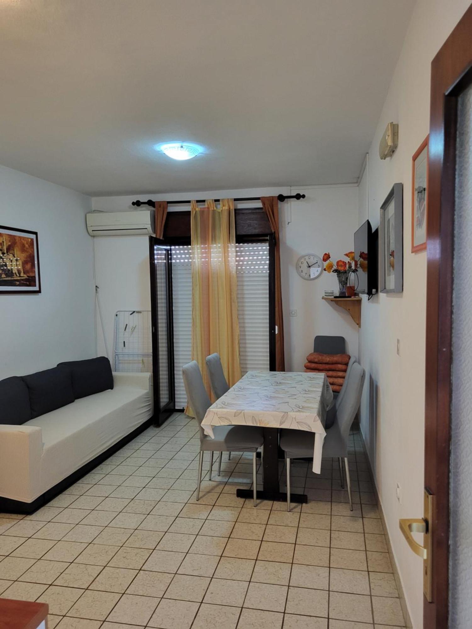 Apartmani Centar Palit Экстерьер фото
